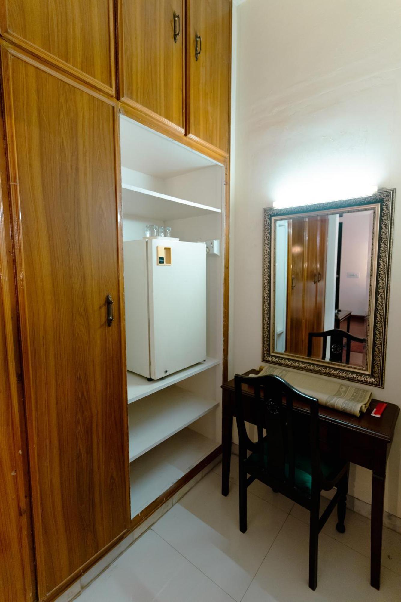 Vip House Peshawar Hotel Екстериор снимка