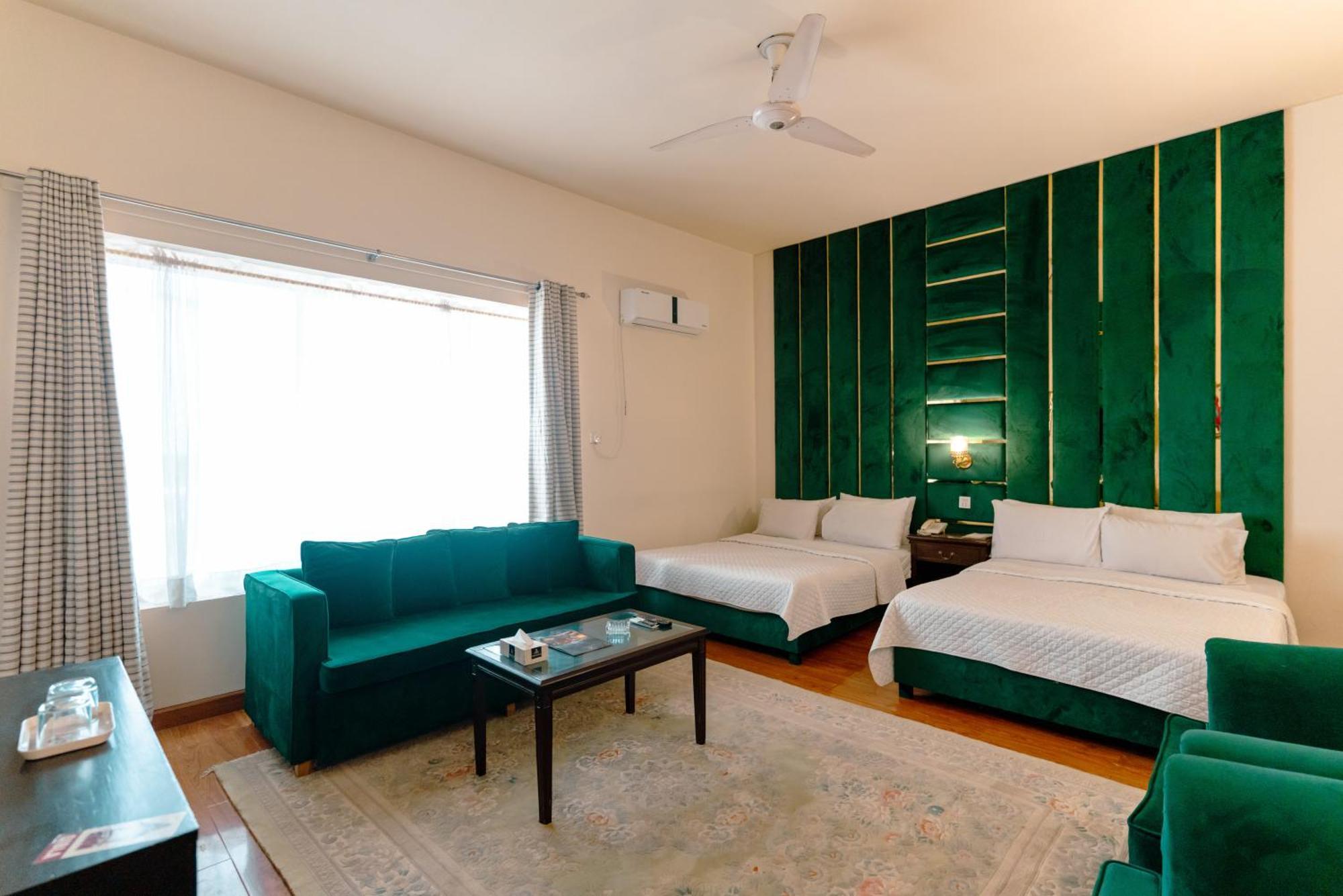 Vip House Peshawar Hotel Екстериор снимка