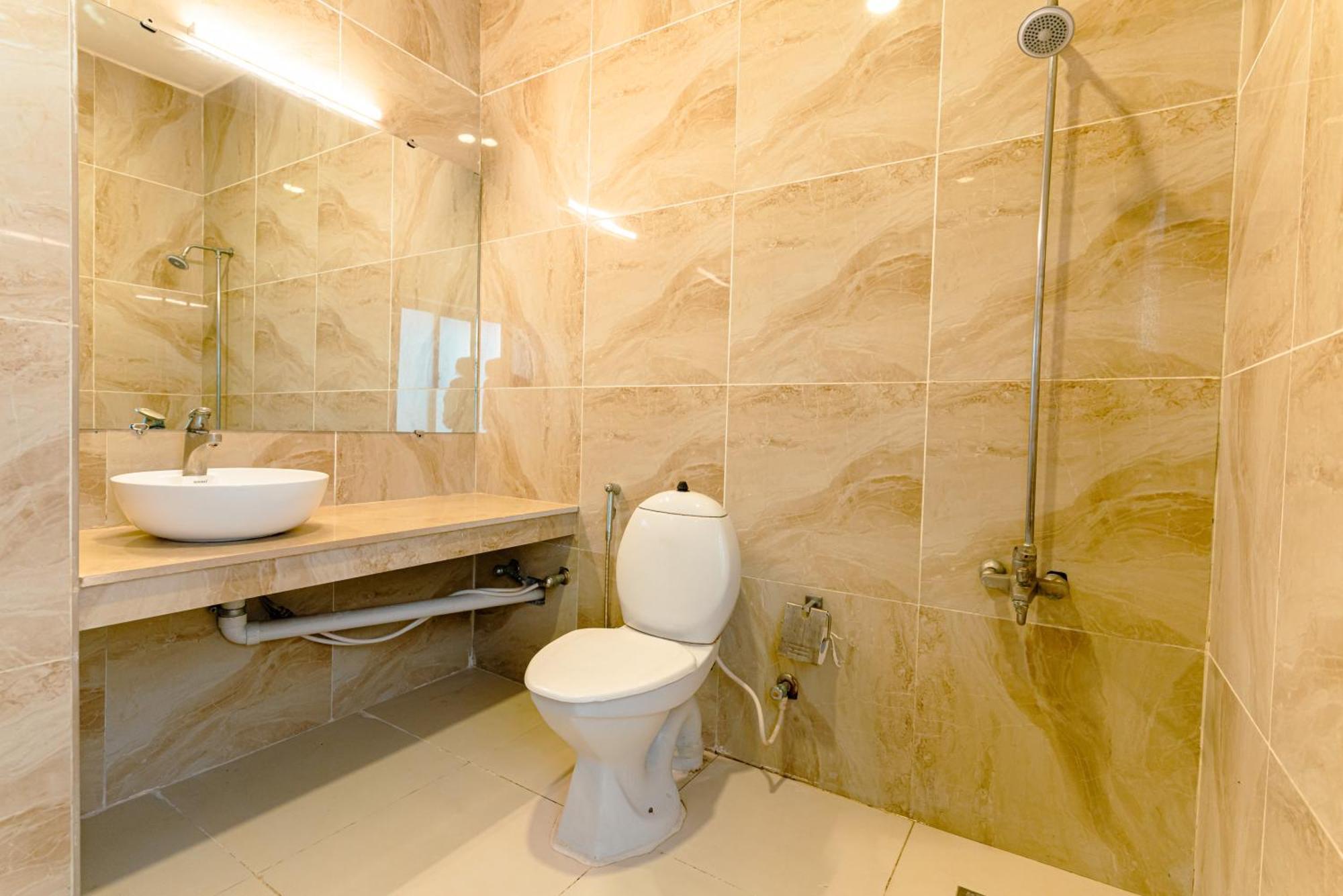 Vip House Peshawar Hotel Екстериор снимка